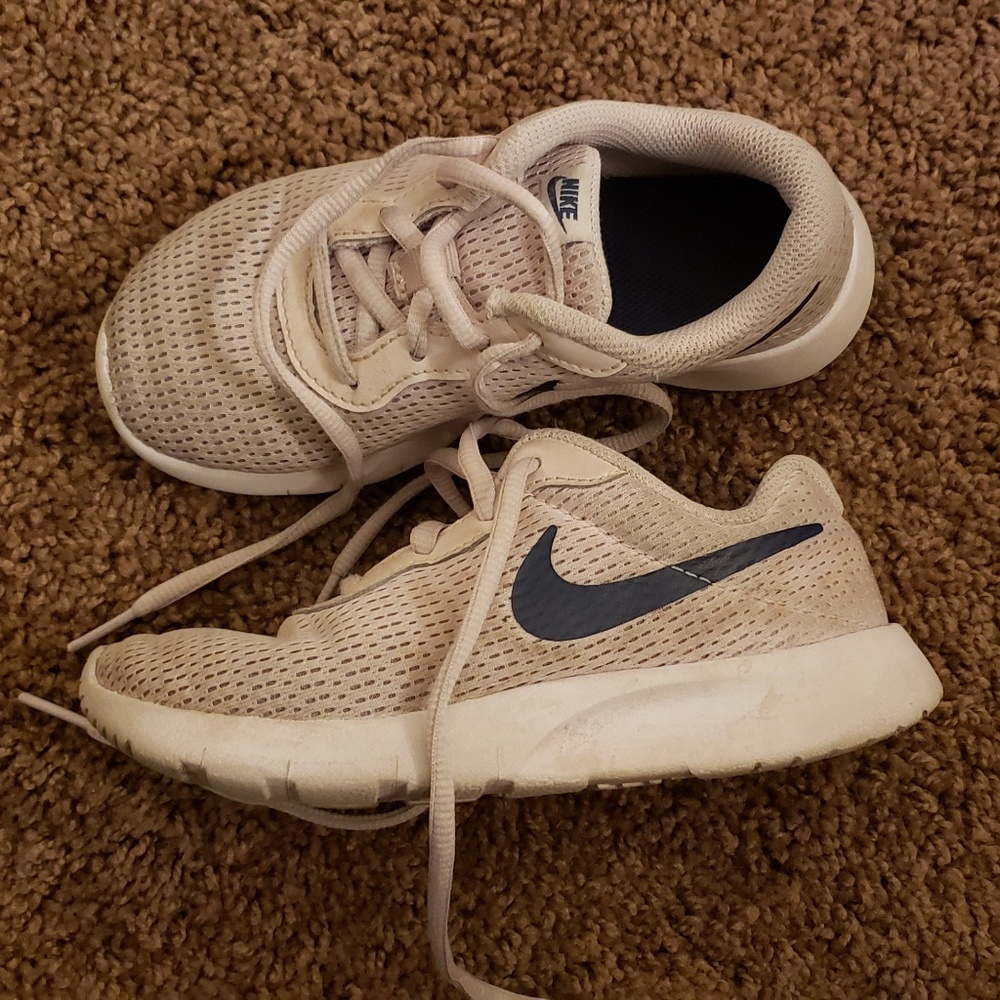 Girl's Nike's